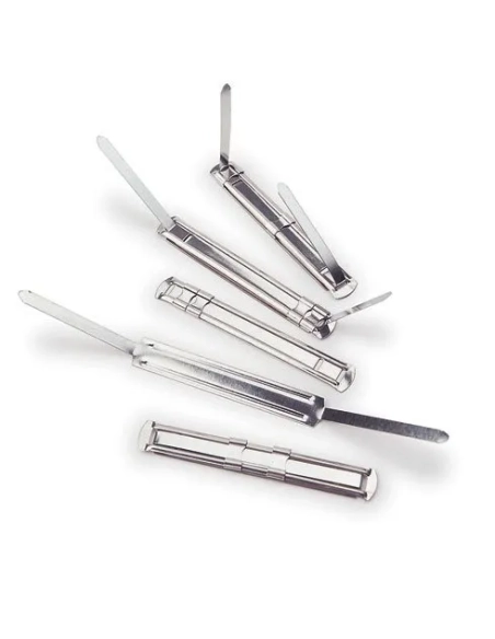 Caja 50 fasteners acero inoxidable plateado